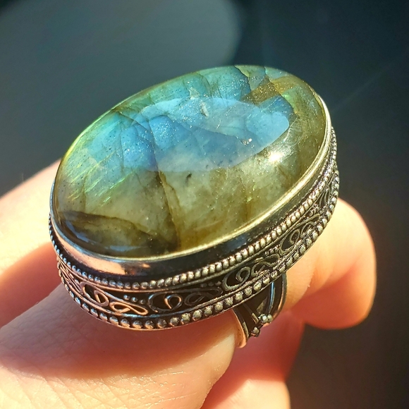 *SALE* New Huge Labradorite 925 Silver Ring. - Picture 14 of 16